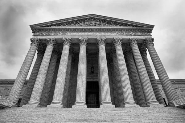 Photo of the front of the US Supreme Court building
