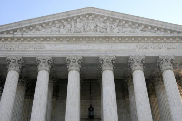 Photo of the front of the US Supreme Court building